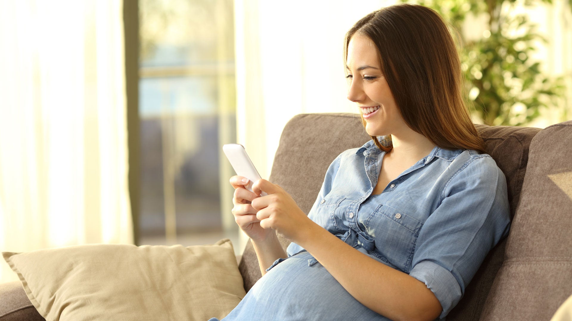 The Best Pregnancy Apps For Expecting Parents